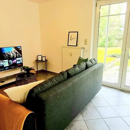 Spacious One Bedroom With Garden&balcony