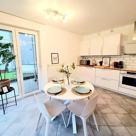 Spacious One Bedroom With Garden&balcony Luxembourg
