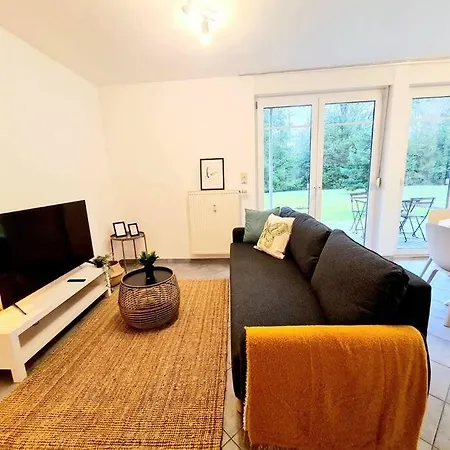 Spacious One Bedroom With Garden&balcony Apartment